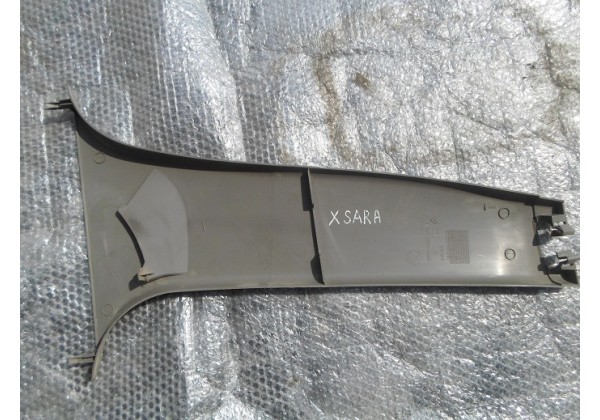 накладка стійки,центральна ліва Xsara Picasso,1.8b,9630266477